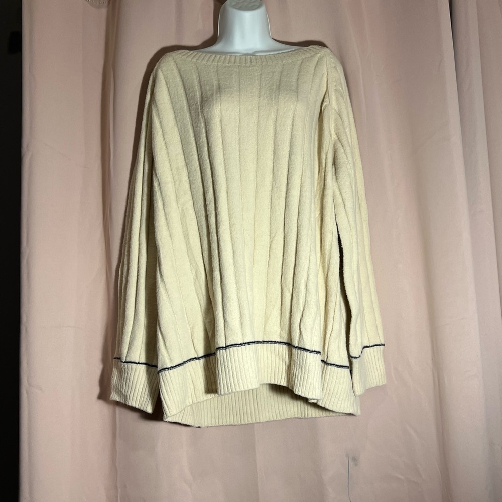 Sweater Weather 4-Seater Bundle – Sizes L & XL - Picture 9 of 9